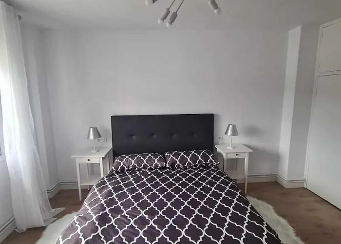 La Fortaleza San Vicente De La Barquera